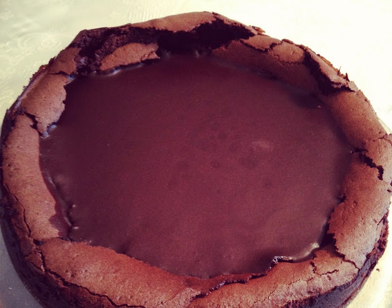 Mel's Sweet Treats: Flourless Chocolate Cake with Chocolate Espresso Glaze